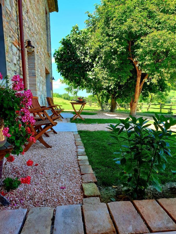 B & B La Primavera แพร์โกลา ภายนอก รูปภาพ