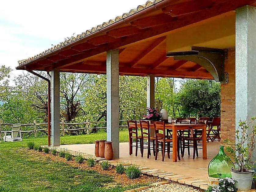 B & B La Primavera แพร์โกลา ภายนอก รูปภาพ