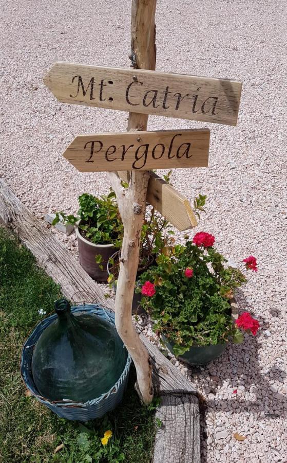 B & B La Primavera แพร์โกลา ภายนอก รูปภาพ