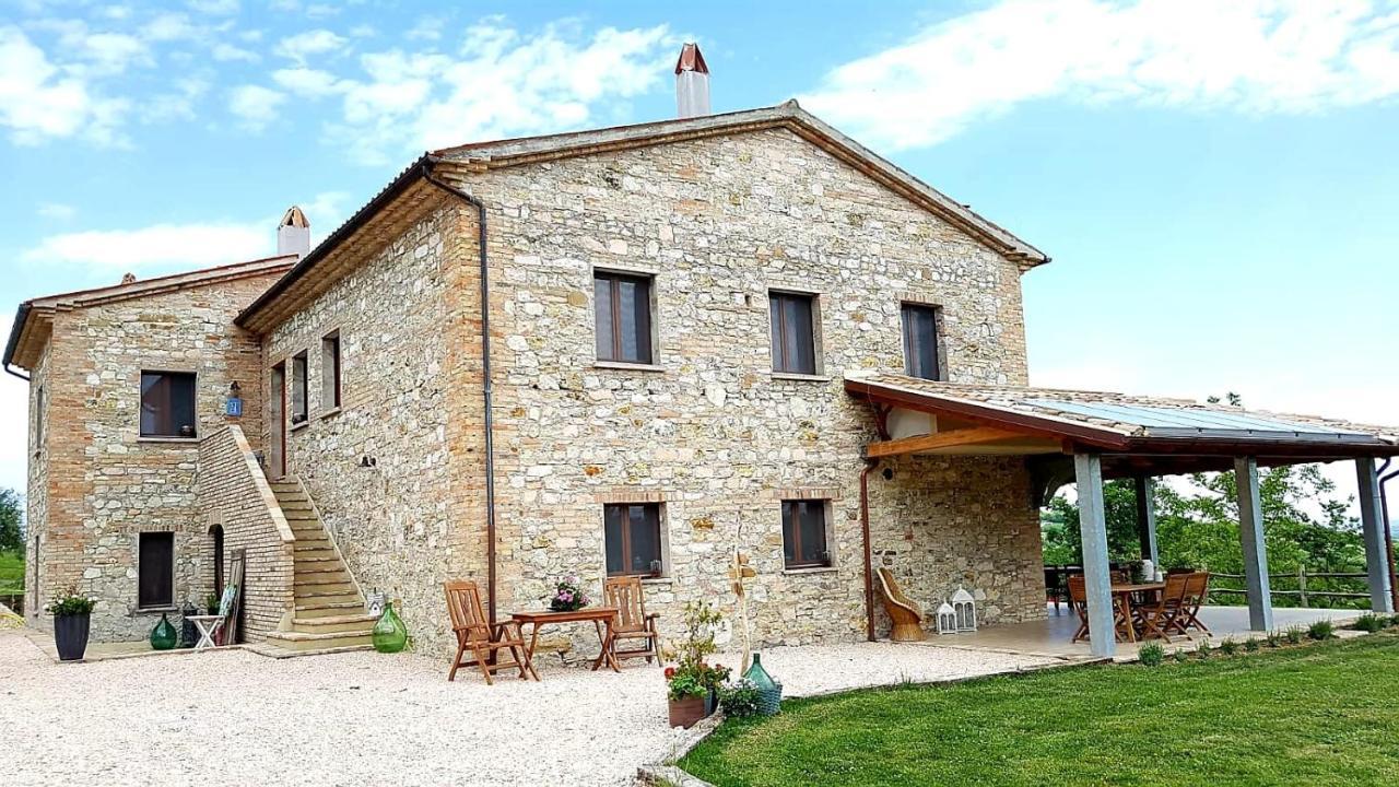 B & B La Primavera แพร์โกลา ภายนอก รูปภาพ
